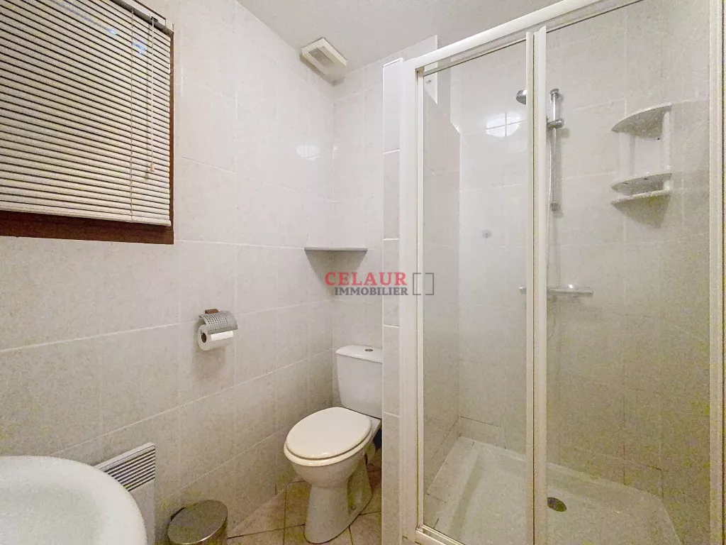 &Agrave; DEUX PAS DE SEILHAC